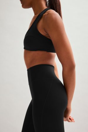 Black Compressive High-Rise Capri