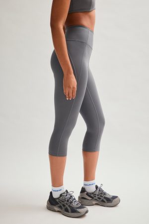 Moon Compressive High-Rise Capri