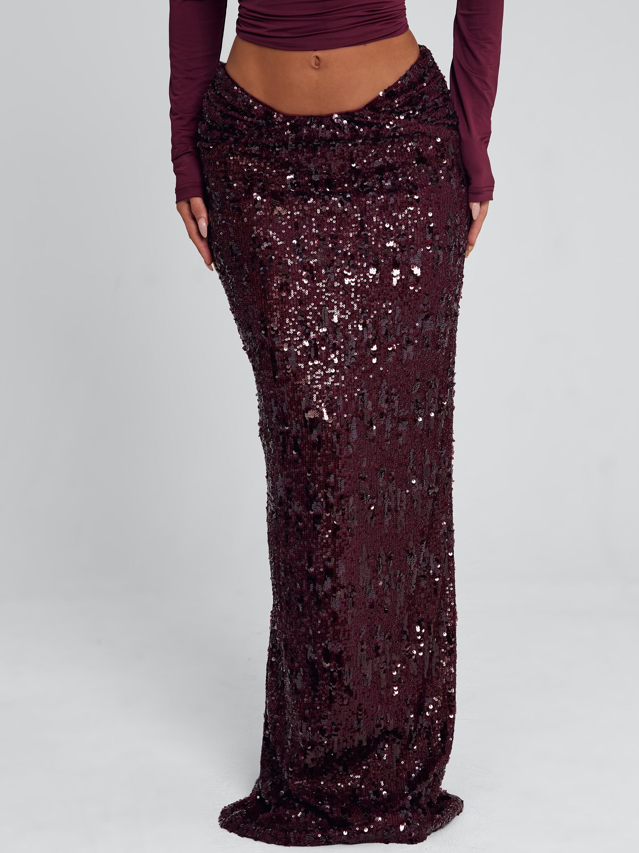 CAMHILLA-TOP-BURGUNDY-ISLE-MAXI-SKIRT_023_c160be7d-a573-4730-838a-f76f5053a889.jpg